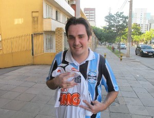 Gremista Jayme Tevah também tietou Neymar (Foto: Marcelo Hazan / Globoesporte.com)