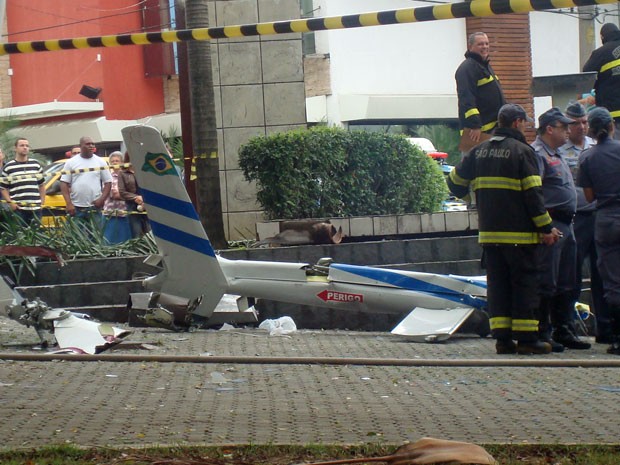 [Brasil] Helicóptero cai em praça de São Caetano, no ABC Cauda