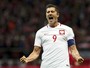 Lewandowski marca três vezes , e Polônia bate a Dinamarca em casa