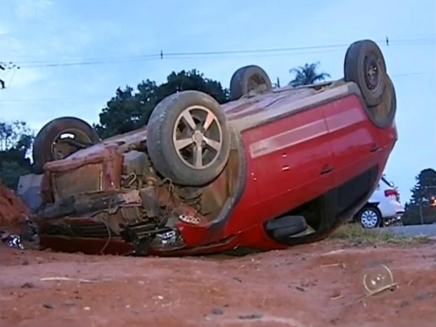 G Capotamento Deixa Cinco Pessoas Feridas Em Itapetininga Not Cias