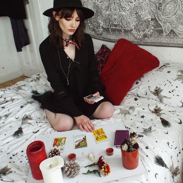 5 bruxas contemporâneas para você conhecer (e seguir já no Instagram) -  Revista Glamour | Beleza