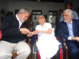 Lula visita Dona Canô na Bahia (Foto: Ingrid Machado/ G1)