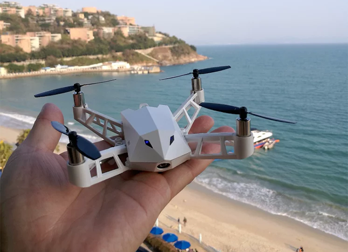 Procedimento de pouso pode ser iniciado com apenas um toque na tela do celular (Foto: Divulgação/Ruiven)