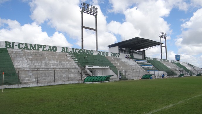 Estádio Gerson Amaral, em Coruripe (Foto: Leonardo Freire/GloboEsporte.com)