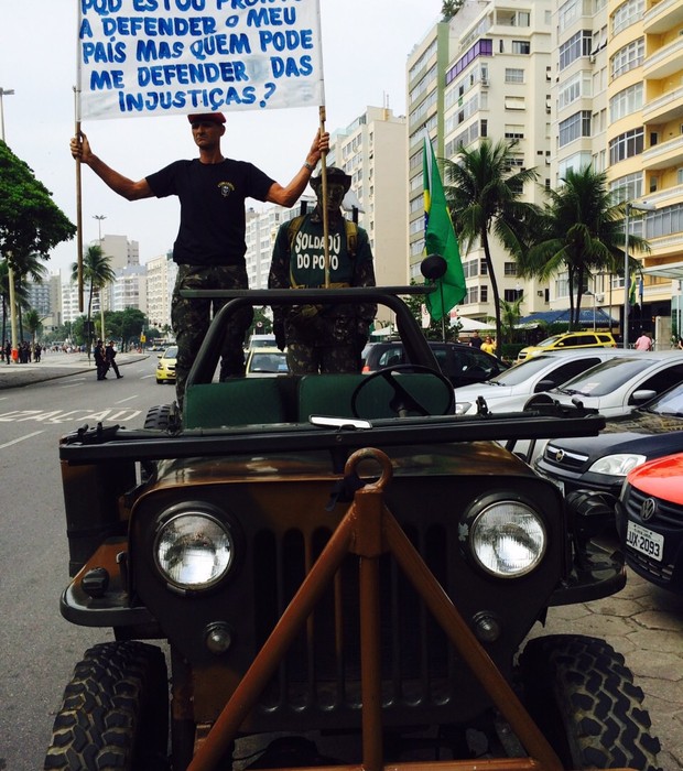 Marcelo Couto, ex-paraquedista do Exército, defende a intervenção militar (Foto: Raphael Gomide/ÉPOCA)