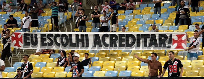 vasco faixa eu escolhi acreditar (Foto: Paulo Fernandes/Vasco.com.br) vasco faixa eu escolhi acreditar (Foto: Paulo Fernandes/Vasco.com.br)