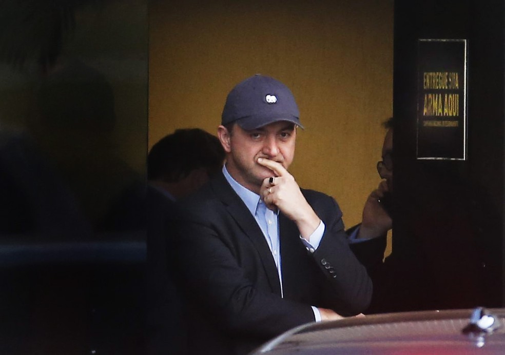 O empresário Joesley Batista deixa a superintendência da Polícia Federal, em Brasília, após prestar depoimento (Foto: Dida Sampaio/Estadão Conteúdo)