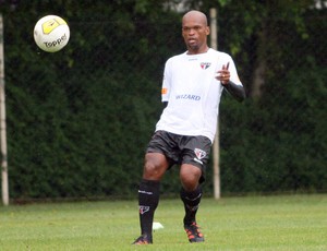 edson silva treino são paulo (Foto: Anderson Rodrigues/Globoesporte.com)