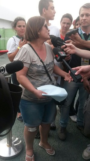 Jussara Henrique ferimento joelho  (Foto: Richard de Souza/ Globoesporte.com)