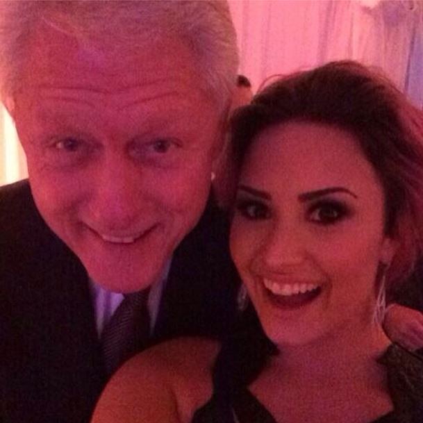 Bill Clinton e Demi Lovato (Foto: Instagram/Reprodução)