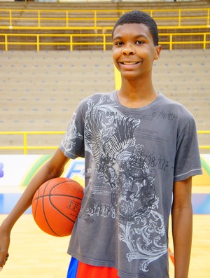 Léo, irmão de Lucas, do Franca Basquete (Foto: Lucas Diniz - assessoria VIVO/Franca)