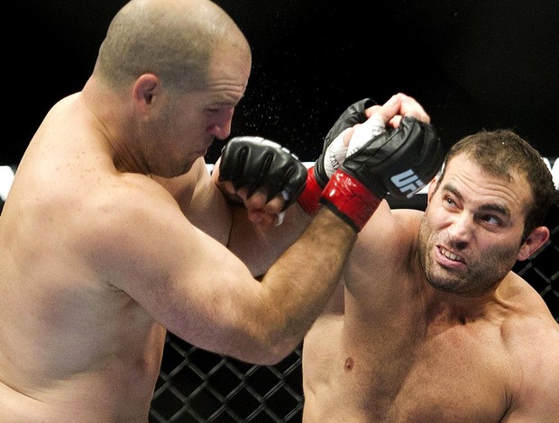 UFC Roger Hollett e Matt Hamill (Foto: Agência AP)