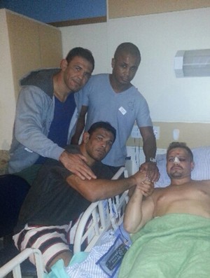 Minotauro e Minotouro vão visitar Maldonado no hospital (Foto: Reprodução/Twitter)