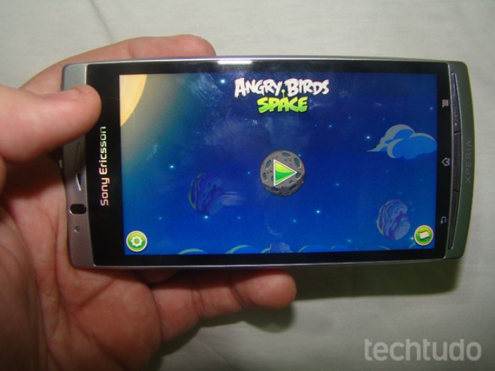 Sony Ericsson Xperia Arc S (Foto: TechTudo/Marlon Câmara) Sony Ericsson Xperia Arc S (Foto: TechTudo/Marlon Câmara)