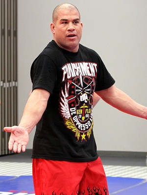 Tito Ortiz durante seminário do UFC (Foto: Getty Images)