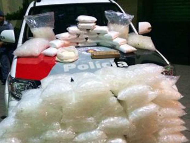 PM encontra 16 quilos de cocaína no Banhado, centro de São José dos Campos. (Foto: Divulgação/Polícia Militar)
