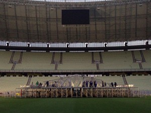 Montagem do palco para show de Beyoncé na Arena Castelão (Foto: ArteProduções/Divulgação)