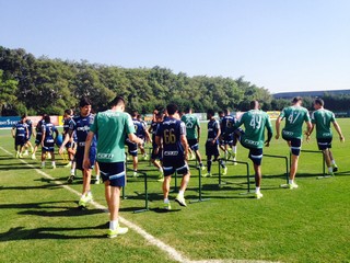 Após folgas, elenco do Palmeiras faz treino físico na reapresentação