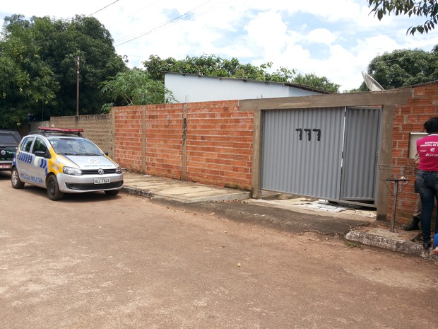 Casa alugada onde as crianças foram encontradas mortas em Gurupi (Foto: Thiago Souza/Gurupidiário) Casa alugada onde as crianças foram encontradas mortas em Gurupi (Foto: Thiago Souza/Gurupidiário)