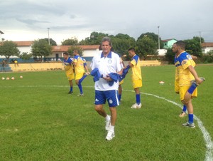 Roberto Oliveira se preocupa com pouco tempo de treino do Interporto (Foto: Vilma Nascimento/GloboEsporte.com)