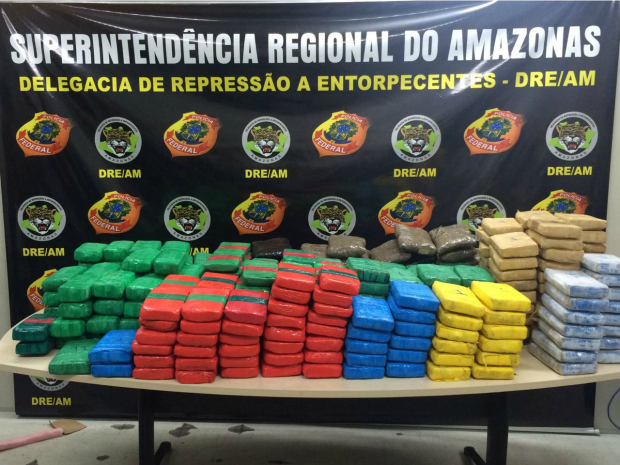 G1 Pf Apreende Quase 400 Kg De Drogas Em Balsa Com Destino A Manaus Notícias Em Amazonas 2235