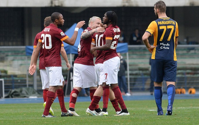 verona-x-roma---comemoracao-gol-totti_ge