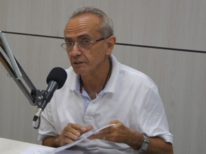 Senador Cícero Lucena (PSDB), comentou decisão da juíza da 3ª Vara Federal  (Foto: André Resende/G1)