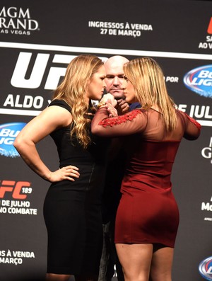 Ronda Rousey X Bethe Correia, Coletiva UFC 189 (Foto: André Durão)