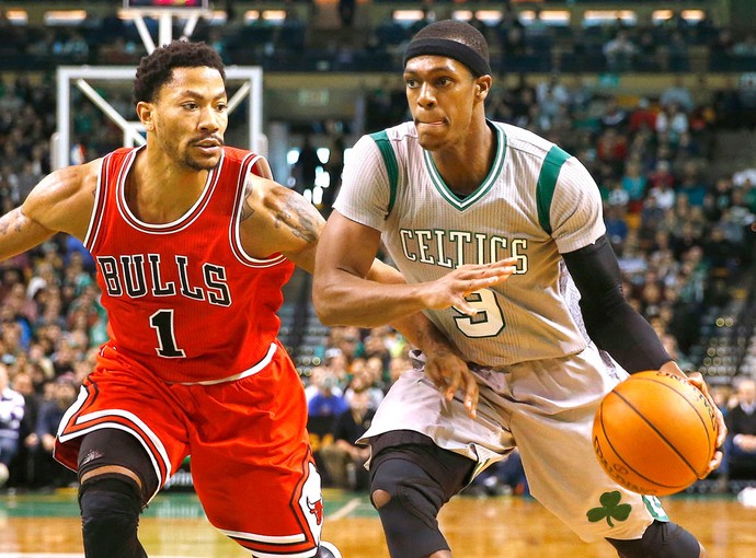 Rajon e Rose, Bulls X Celtics (Foto: Agência Reutes)