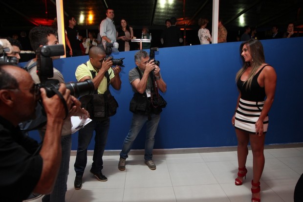 Nicole Bahls em estreia de filme no Rio (Foto: Claudio Andrade e Graça Paes/Fotorio News)