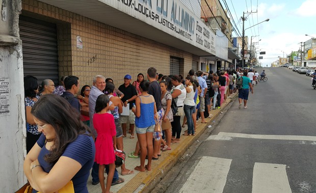 G1 - Em Natal, filas dificultam a vida de quem precisa da 2ª via da  identidade - notícias em Rio Grande do Norte