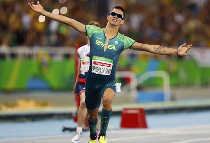 Rodrigo Parreira bronze 100m T36 Paralimpíada Rio (Foto: Jason Cairnduff / Reuters)