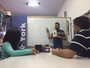 Professor aprende Libras e ensina inglês para surdos em Jundiaí