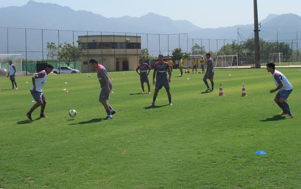 treino Vasco (Foto: GLOBOESPORTE.COM)