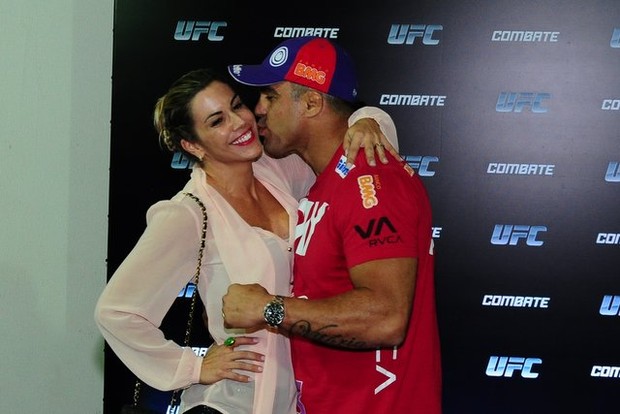 Joana Prado e Vitor Belfort (Foto: Roberto Teixeira/EGO)