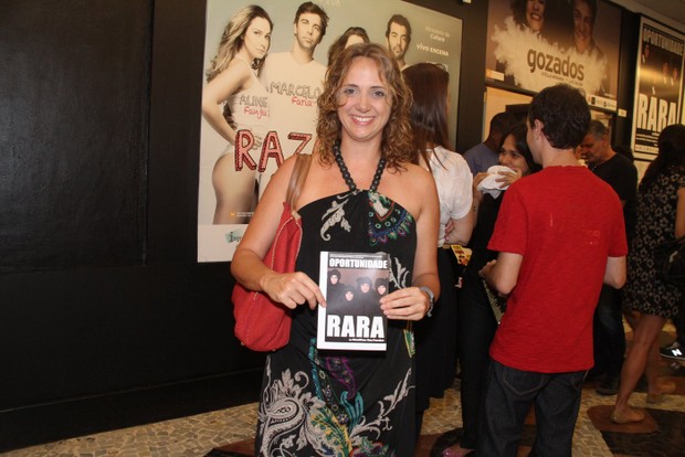 Letícia Isnard em estreia de peça no Rio (Foto: Thyago Andrade/ Foto Rio News)