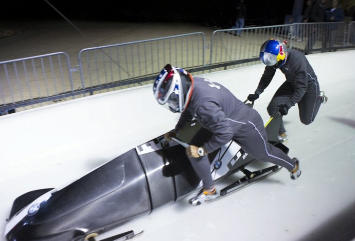 lolo jones bobsled (Foto: Site Oficial Red Bull)