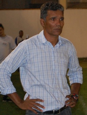 Betão, técnico do Cruzeiro de Itaporanga (Foto: Lucas Barros / Globoesporte.com/pb)