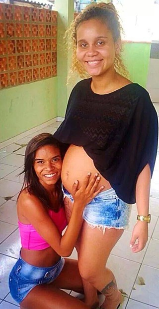 Karol Plosh Do Bonde Das Maravilhas Esta Gravida De Uma Menina Central Bdm