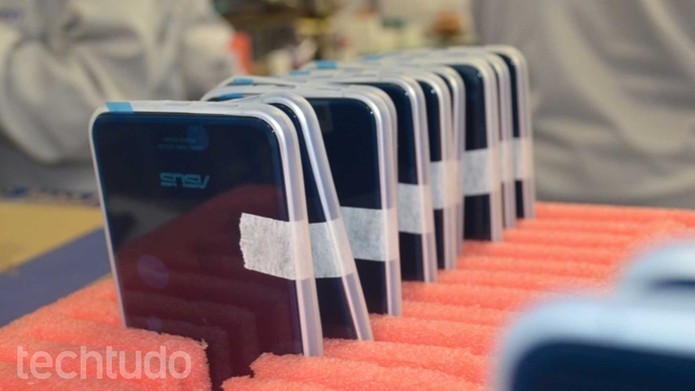 Flagramos o Zenfone 3 na linha de produção, em Manaus (Foto: Reprodução) Flagramos o Zenfone 3 na linha de produção, em Manaus (Foto: Reprodução)