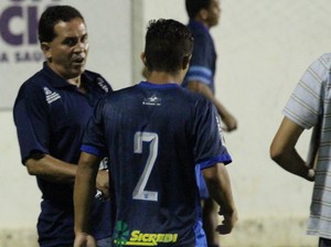 Cacerense técnico Adilson Baiano (Foto: Olímpio Vasconcelos)