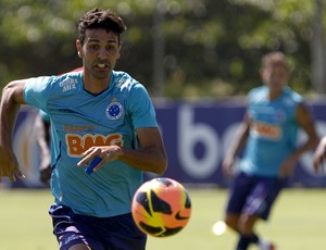 Leandro Guerreiro, Cruzeiro, treino, Toca da Raposa II (Foto: Washington Alves / Vipcomm)