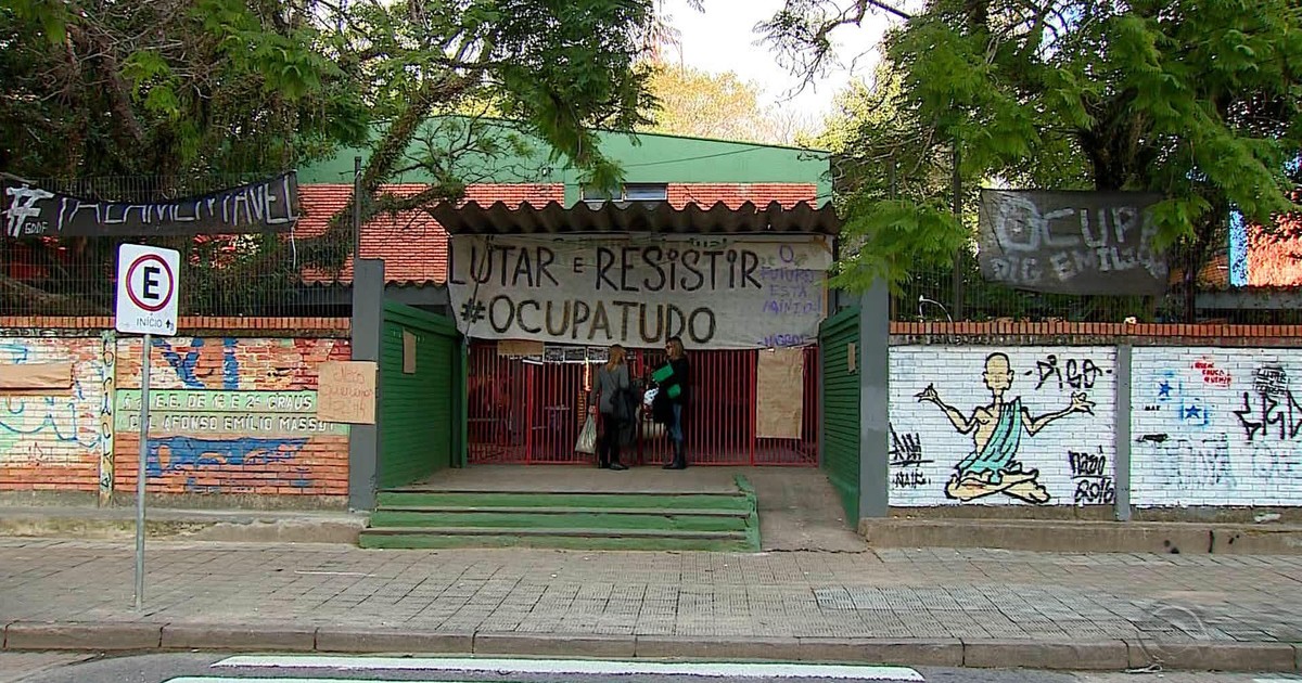 G1 Duas escolas ocupadas em Porto Alegre têm tumulto nesta segunda notícias em Rio Grande do Sul