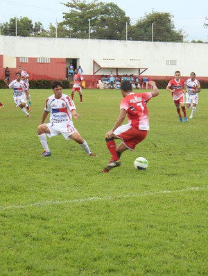 Barras x River-PI pela sétima rodada do Campeonato Piauiense 2014 (Foto: Wenner Tito)