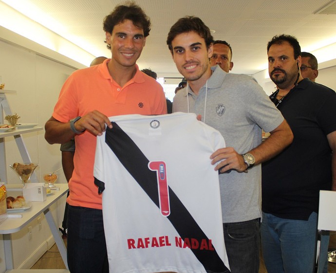 Nadal Camisa Vasco (Foto: Raquel Vieira / VASCO.com.br)