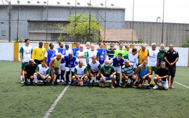 Veteranos do Santos e Palmeiras (Foto: Carlos Nogueira / A Tribuna de Santos)