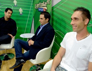 Apresentador Daniel Cardoso, Rodrigo Caetano e Fernando Prass no estúdio do Cartola FC (Foto: Marcelo Guimarães - SporTV.com)