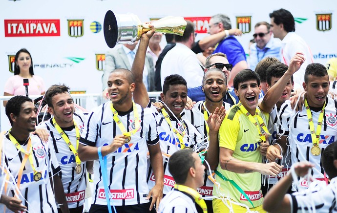 Reunião vai decidir quais campeões da Copinha serão usados por Tite