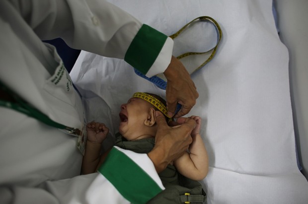 País tem 1.326 casos confirmados de microcefalia  (Foto: REUTERS/Nacho Doce)