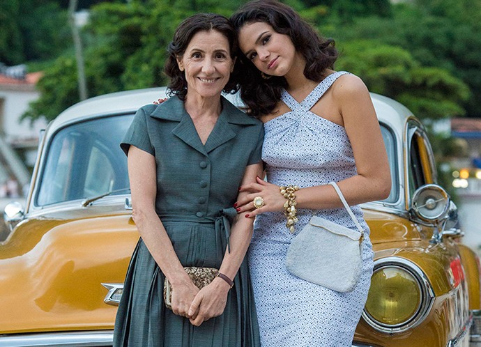O estilo básico do dia a dia dos anos 40 e 50 também é representado na série (Foto: Estevam Avellar/Globo) O estilo básico do dia a dia dos anos 40 e 50 também é representado na série (Foto: Estevam Avellar/Globo)